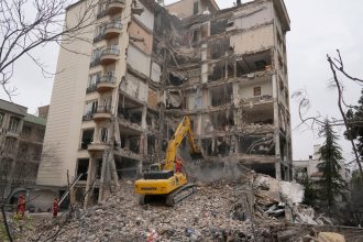 Irán revela que EE.UU. solicitó diálogo, pero aún no hay avances