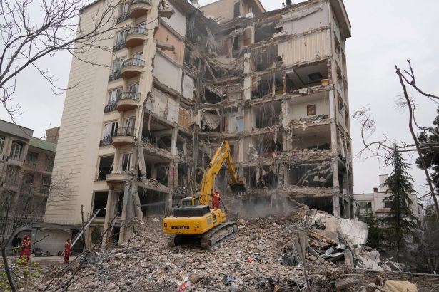 Irán revela que EE.UU. solicitó diálogo, pero aún no hay avances