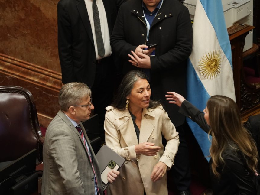 Senado: Gobierno acelera pliego de Crexell y retrasa del padre del ministro