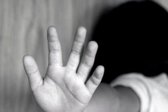 Denuncian el uso de niños como proyectiles en falsos abusos