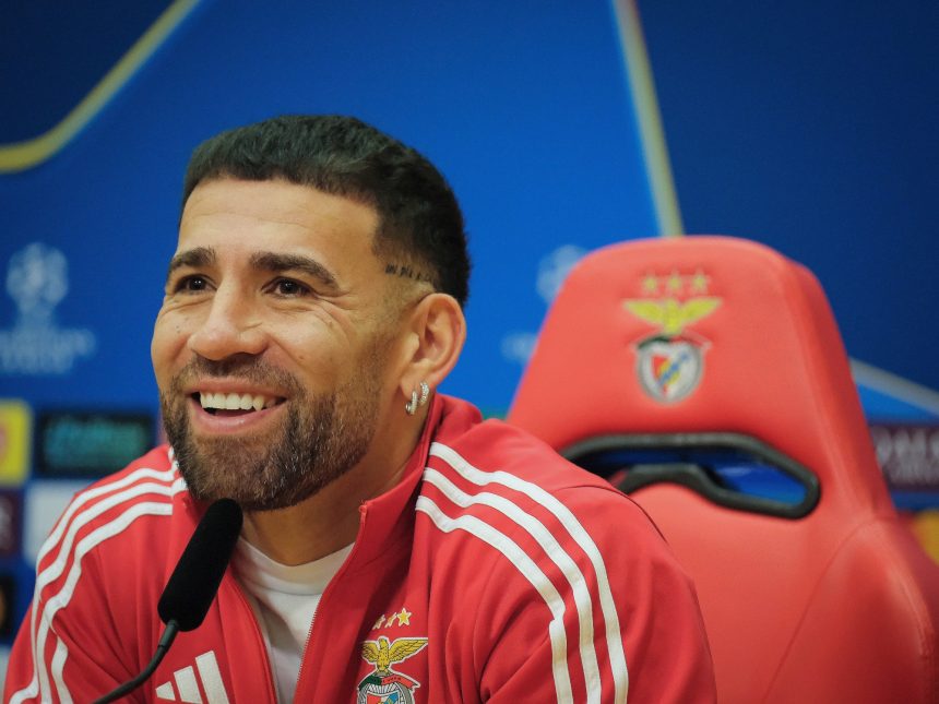 ¿Otamendi a River? Villarroel responde a los rumores del campeón