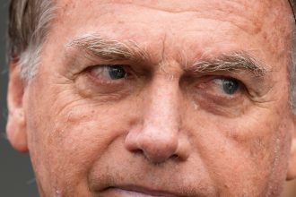 Jair Bolsonaro sale del hospital y comienza su prisión domiciliaria en Brasil