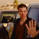 El instinto feroz de Milla Jovovich: ¡Nadie se atreva a tocar a su hija!