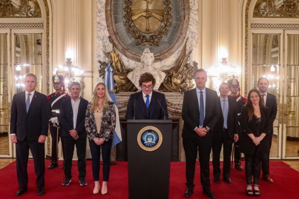 De la Aventura Kirchnerista a la Victoria de Milei: Discurso Clave