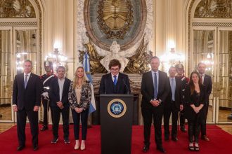 Milei celebra fallo de YPF: críticas a Cristina y Kicillof