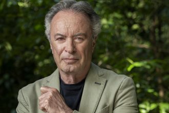 Oscar Martínez: Un defensor contra el machismo y la estigmatización