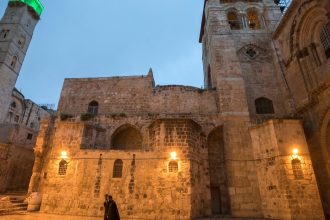 Italia exige a Israel permitir la misa del Domingo de Ramos en el Santo Sepulcro