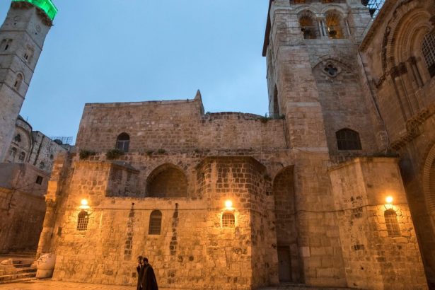 Italia exige a Israel permitir la misa del Domingo de Ramos en el Santo Sepulcro