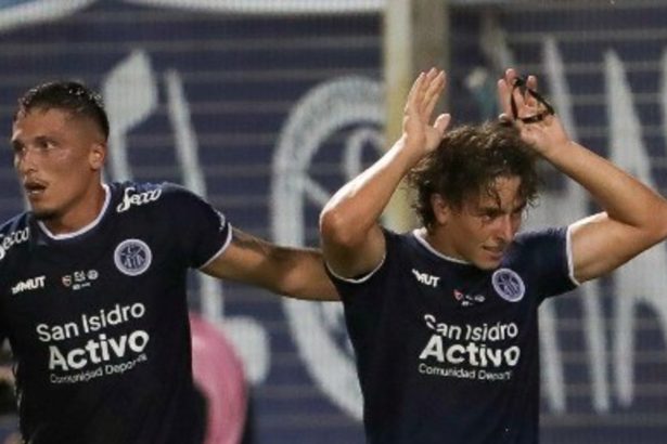 Newell’s en crisis: solo un triunfo y eliminado por Acassuso