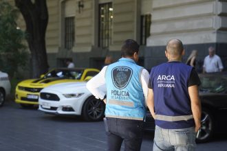 Operativos de Aduana: Incautan $500,000 en Ropa y Drogas