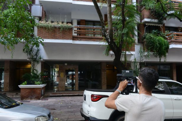 Escribana de Manuel Adorni en Caballito: Revelaciones Impactantes