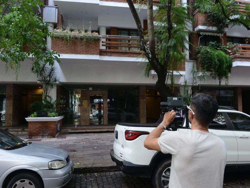 Escribana de Manuel Adorni en Caballito: Revelaciones Impactantes