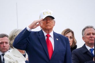 Trump Encuentra una Estrategia para Salir de la Guerra