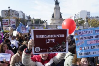 Iglesia pide urgentemente al ministro de Salud mejorar pagos a discapacitados