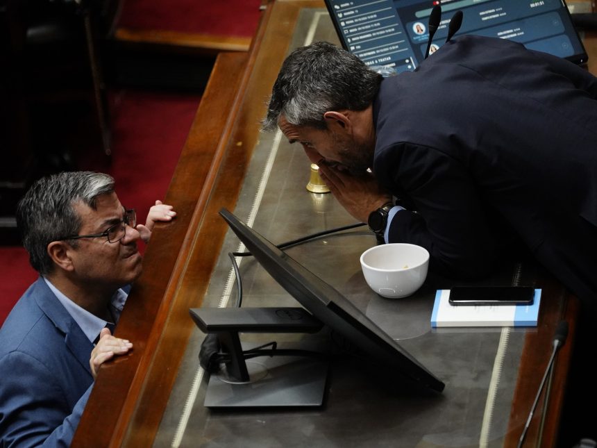 Conflicto K: Libertarios desafían al peronismo en la Bicameral de Inteligencia
