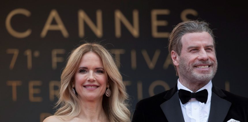 Travolta se convierte en director: su apasionante viaje aéreo