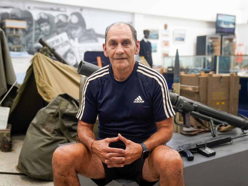 De soldado en Malvinas a ídolo del fútbol: la historia de Luis Escobedo