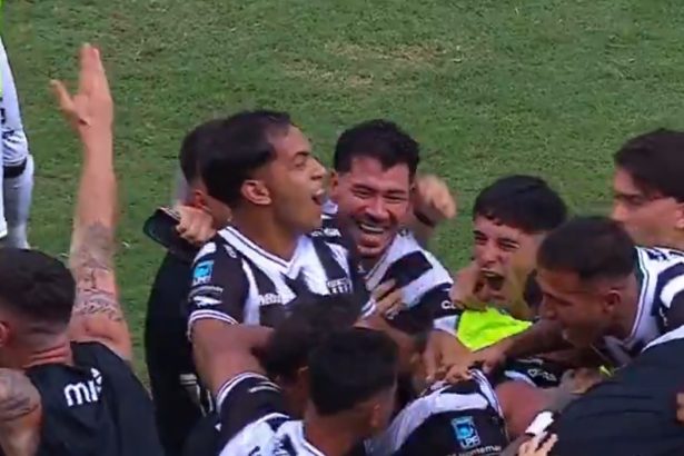 Vélez se desmorona: de ganar 2-0 a perder por un autogol de Mammana