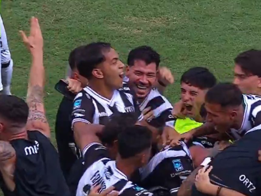 Vélez se desmorona: de ganar 2-0 a perder por un autogol de Mammana