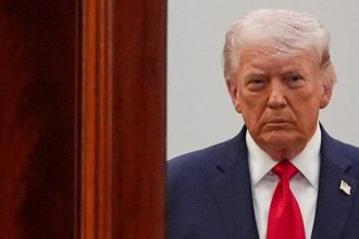 Trump amenaza a Irán: ¡Abran el estrecho o enfrentarán el caos!