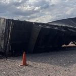 Impactante: Influencer graba el saqueo de un camión volcado en Mendoza