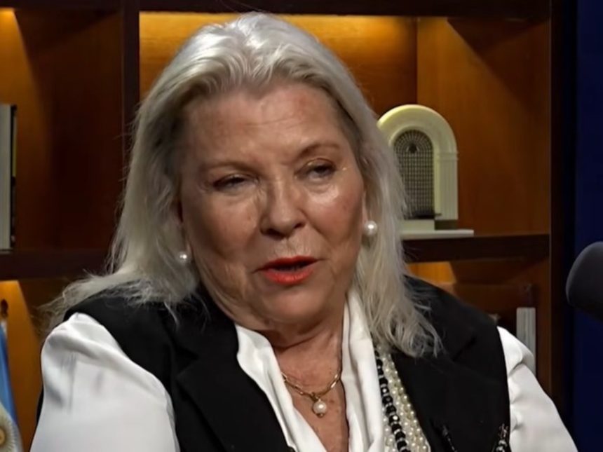 Elisa Carrió cuestiona a Manuel Adorni por compra sospechosa de depto