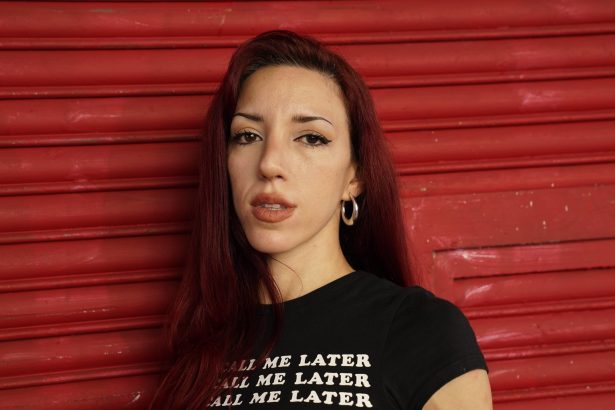 Denisse Romano: La cantante que revolucionó el rock desde la calle