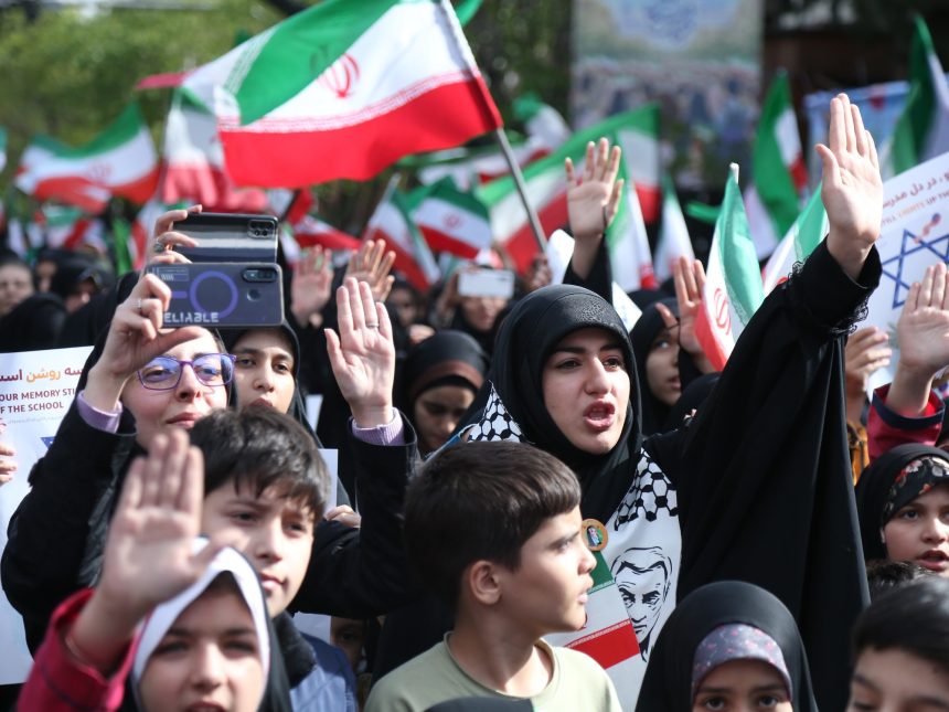 Irán celebra la tregua con EE. UU. como victoria histórica y advierte a Trump