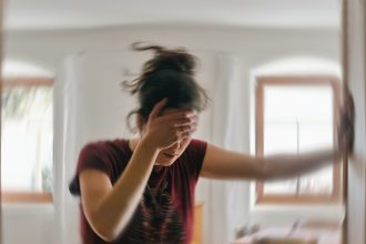 Alerta: Intoxicación silenciosa causa debilidad y náuseas