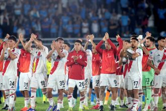 Racha de Coudet en River se detiene: empate y expulsión en Bolivia