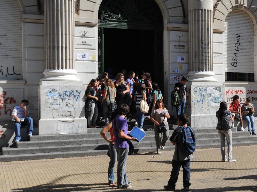 Falta de Motivación: 4 de Cada 10 Alumnos Faltan a Clases