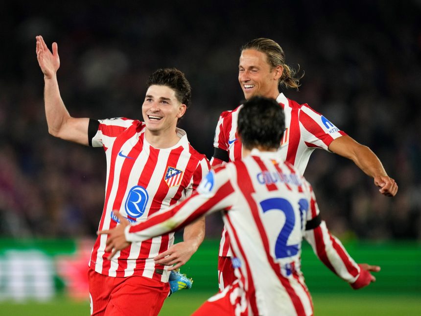 Julián Álvarez brilla en la Champions: ¡Golazo y elogios!