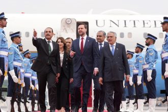 EE.UU. e Irán se Reúnen en Pakistán: Clave para la Paz en Medio Oriente