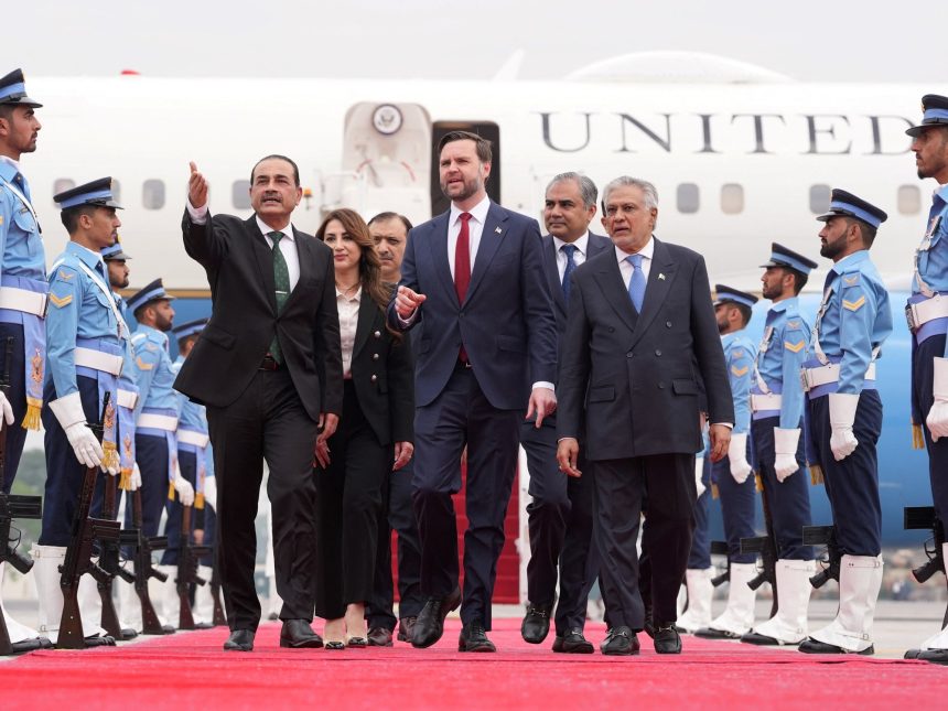 EE.UU. e Irán se Reúnen en Pakistán: Clave para la Paz en Medio Oriente