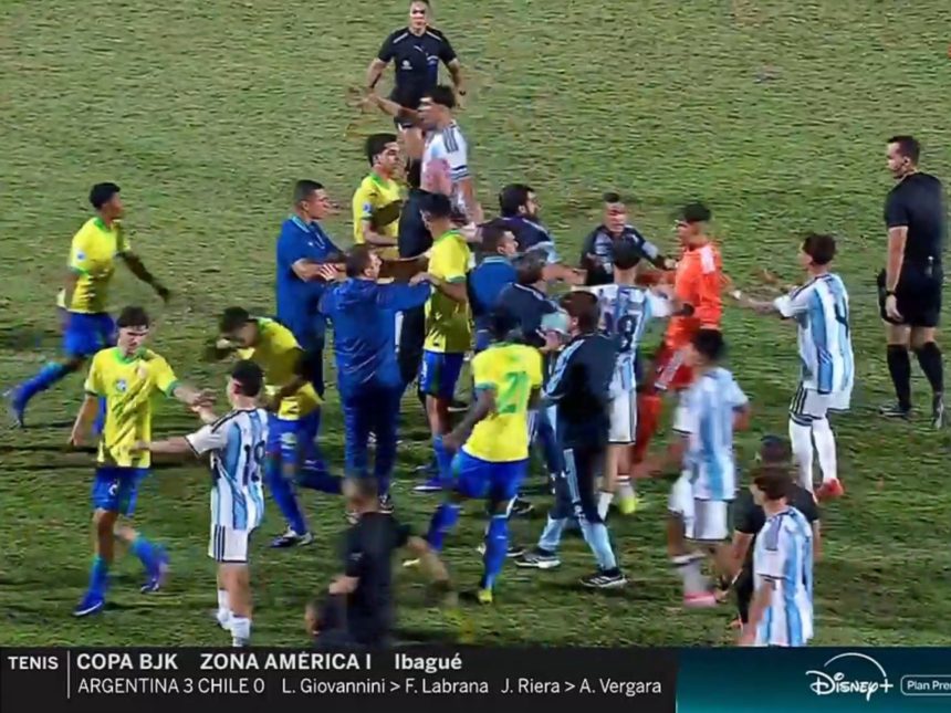Argentina cae ante Brasil en el Sudamericano Sub 17: ¡Tensión y racismo!