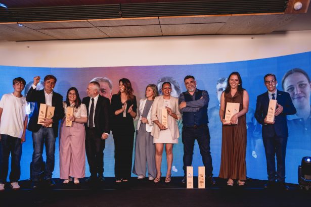 Premio Docentes que Inspiran: ¡Reconoce a los mejores educadores!