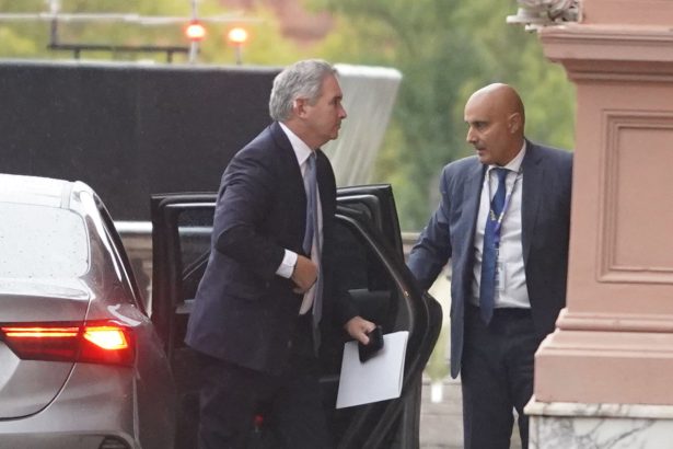 El Gobierno y los K: Pactos secretos en ascensos diplomáticos