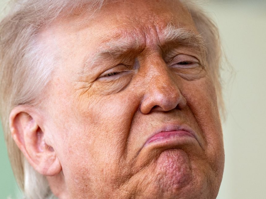 Trump se mantiene firme: No se disculpará con el Papa