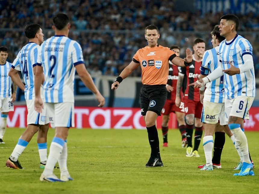 Costas y Rojo se enfrentan tras la expulsión: ¿futuro en Racing?