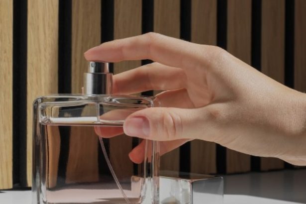 ANMAT Prohíbe Lote de Perfume por Irregularidades en su Producción