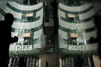 BBC Anuncia Impactantes 2,000 Despidos para Reducir Presupuesto