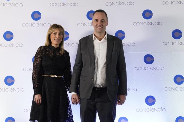 PIA exige a Karina Milei detalles del vuelo a Nueva York y avanza causa