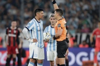 Marcos Rojo enfrenta severa sanción por insultos al árbitro Zunino