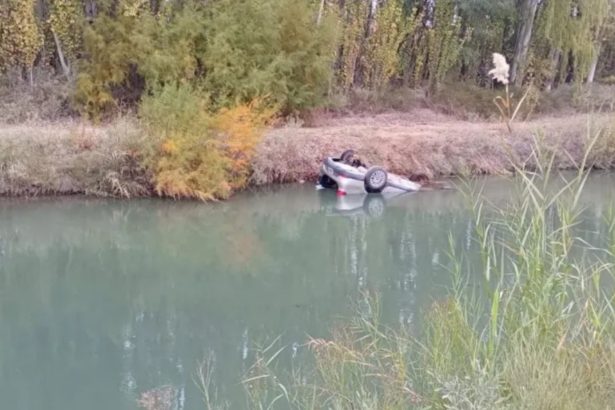 Tragedia en Río Negro: Conductor muere tras volcarse en canal de riego