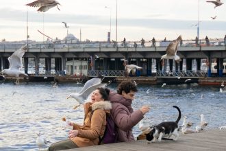 Descubre las 10 series turcas en Netflix que arrasan en 2023