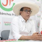 Elecciones en Perú: Sánchez amplía su ventaja, pero surgen renuncias