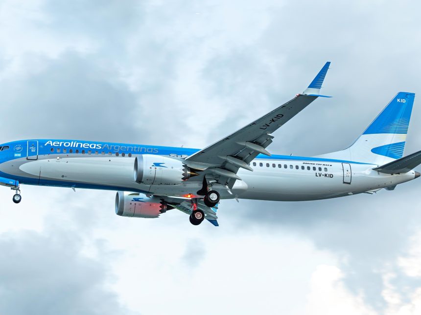 ¡Atención! Demoras en aeropuertos este viernes: ¿Qué vuelos se salvan?