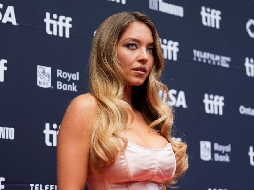 Sydney Sweeney: ¿Por qué fue eliminada de El diablo viste a la moda 2?