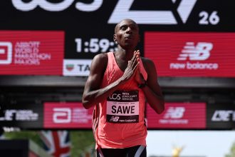 Maratón de Londres: Sawe y dos atletas rompen récords históricos