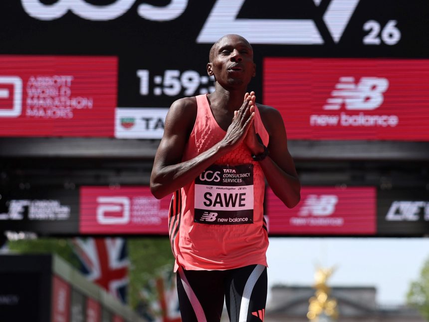 Maratón de Londres: Sawe y dos atletas rompen récords históricos